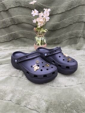 Women’s Crocs